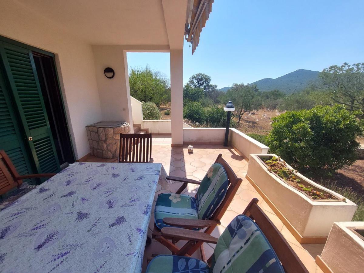 Holiday House "Lea" Lukoran Екстериор снимка