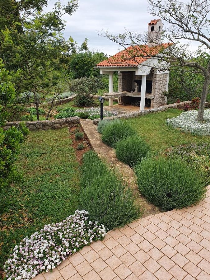 Holiday House "Lea" Lukoran Екстериор снимка